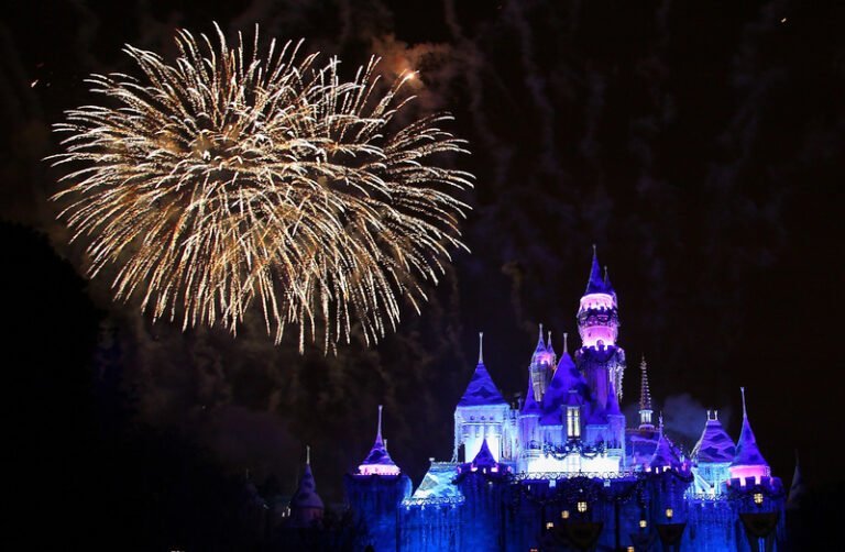 Insider's Guide: Best Place To See Disneyland Fireworks - Pixie Packing ...