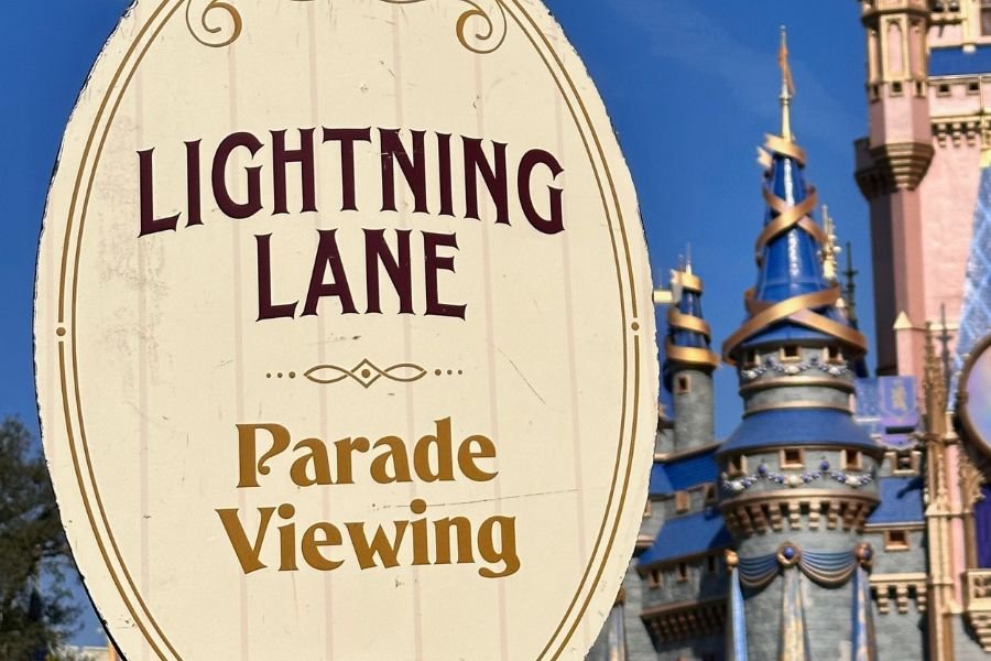 Festival of Fantasy Parade lightning lane