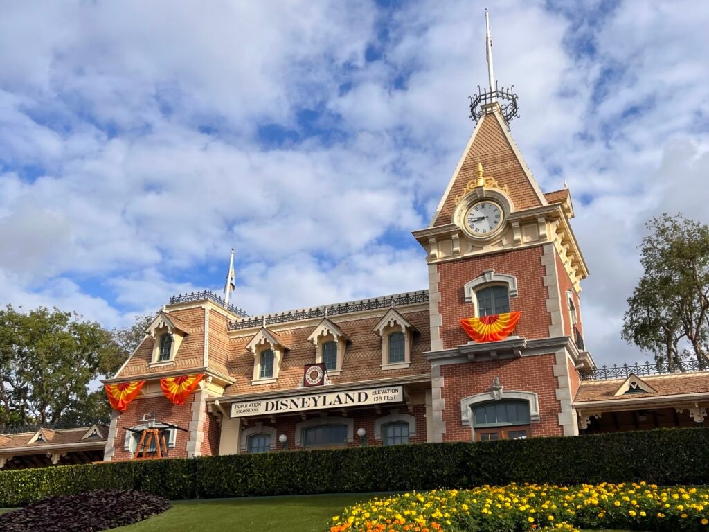 Disneyland train station Disneyland in the fall