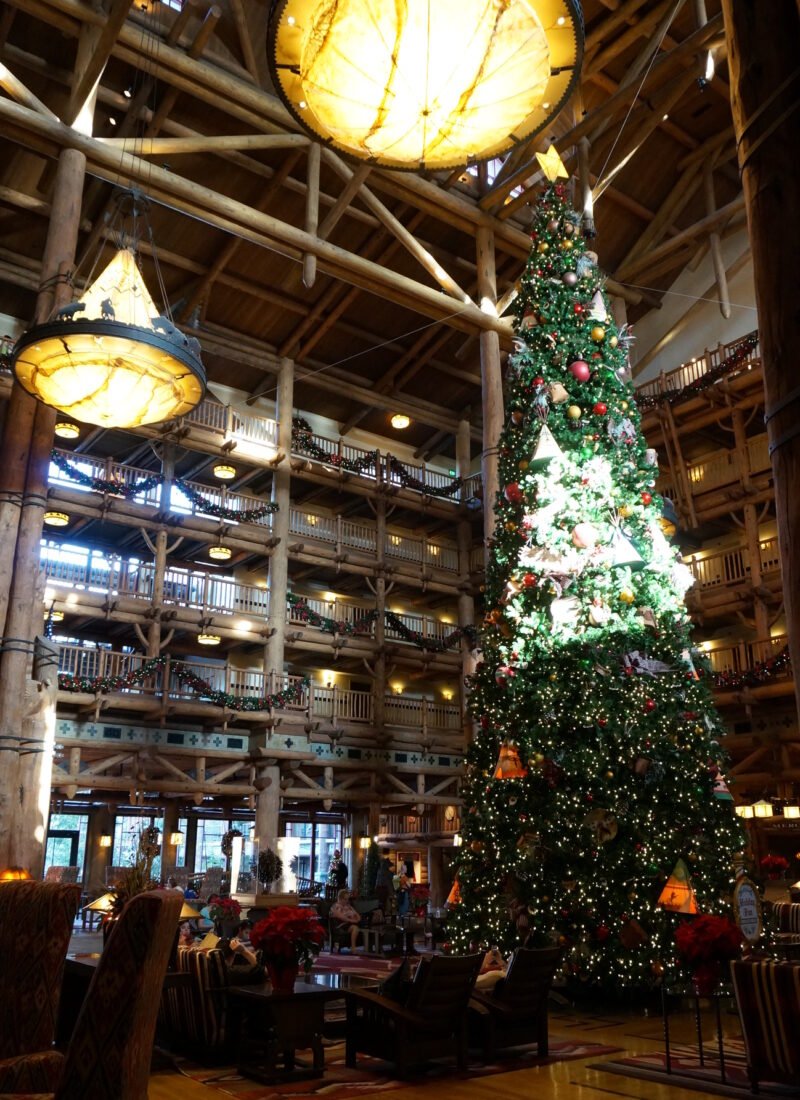 wilderness lodge christmas tree best disney resorts at christmas