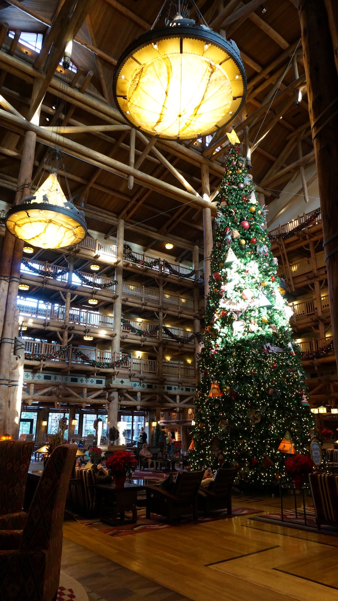 wilderness lodge christmas tree best disney resorts at christmas